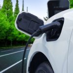 Mit jelent a hibrid autó?