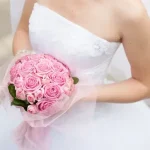 Hogyan kell a menyasszonyi csokrot eldobni?