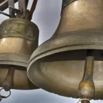 Miért harangoznak délben?