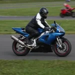 Hogyan válasszunk motoros ruhát?