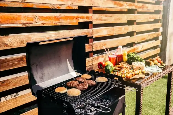 Mikor kell kerti grillsütőt tisztítani vagy cserélni?