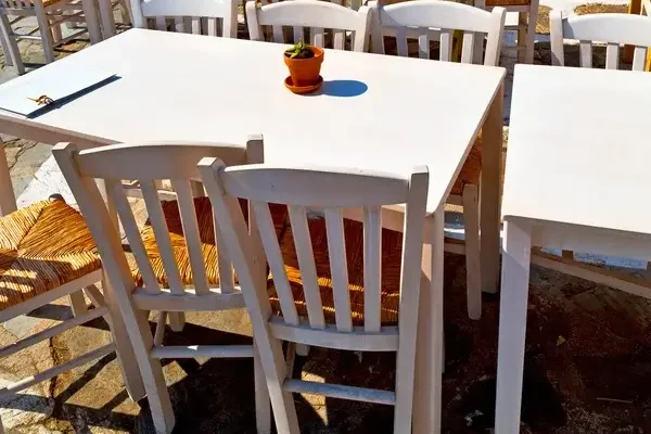 Hogyan válasszunk éttermi székeket vendéglátóhelyre? Hogyan válasszunk éttermi székeket vendéglátóhelyre?